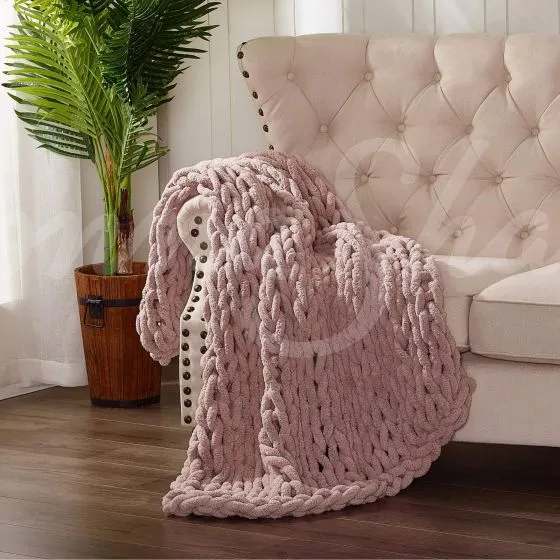 Chenille Chunky Knit Throw ~ Blush