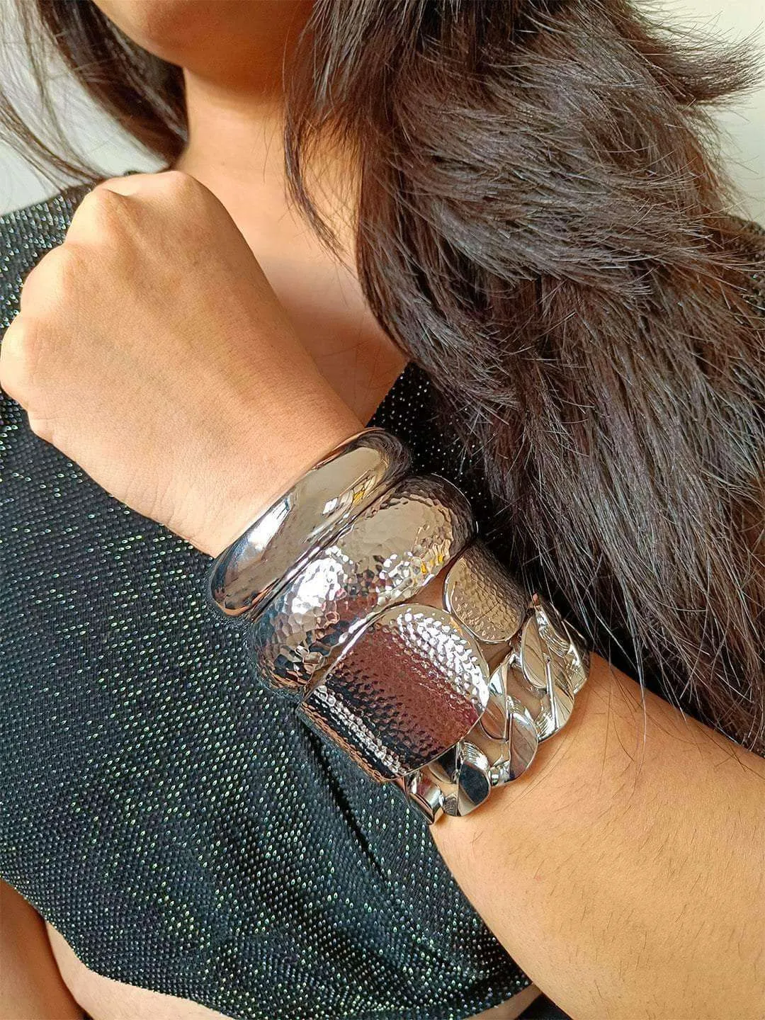 Shriya Pilgaonkar In Chunky Hammer Bracelet